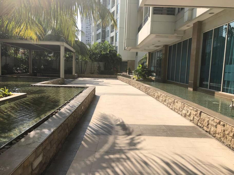 Central Park Residences ジャカルタ エクステリア 写真